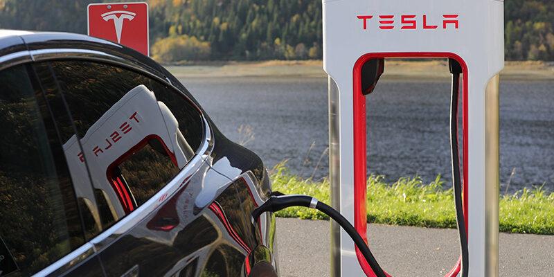 tesla-1738969_1920