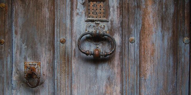 door-g80ad0bd7e_640