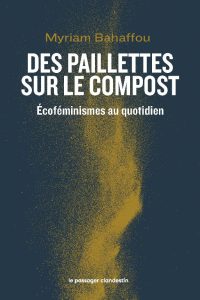 des paillettes sur le compost