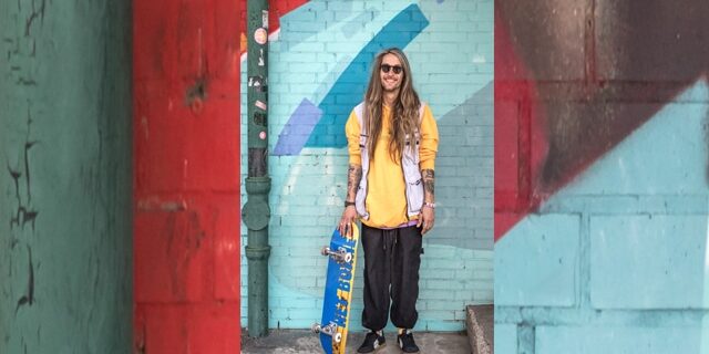 Yurii Korotun Yurii Korotun a été embauché par le skatepark Gleis D, en échange des cours gratuits qu’il dispense aux enfants. Sur son skate il est écrit : « Non à la guerre ».